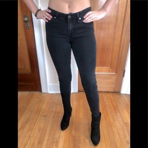 Black Gap Legging